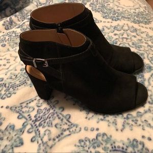 Black peep toe boots!